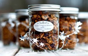 A Serious Foodie Guide to Unique Holiday Gifts: Foodie DIY Gifts